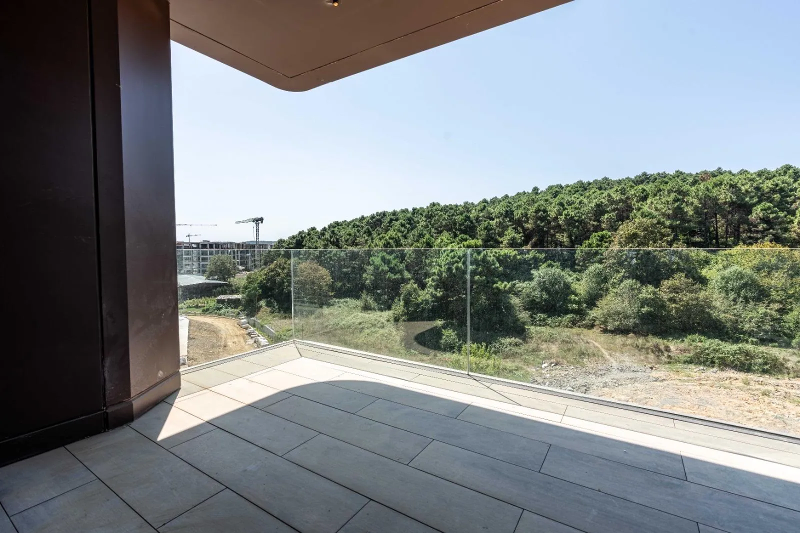 Privé Kemer 5+1 dairenin orman manzaralı terası